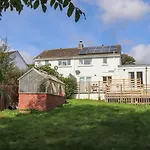 23 Bosmeor Road