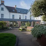 Ocean Cabins No 10 At The Square - Saundersfoot