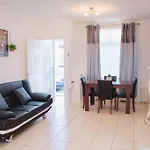 Hearty 2-Br House Close To City Centre