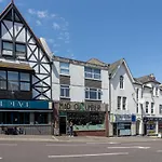 Premier Refurbished Central Flat
