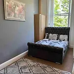 New Hmm Apartmentz - Free Parking - Beautiful Area
