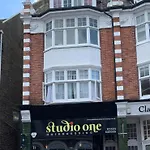 Town Centre Studio Apartment Eastbourne