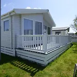 Cedar Lake 15 At Southview Leisure Park