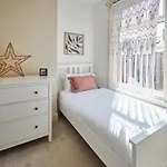 Host & Stay - Luna Terrace