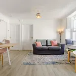 Mor Apartment