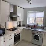 3 Stories, 5 Bedroom House In Prime Location With Balcony And Shared Garden