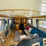 Lovely 2-Bedroom Barge Brunswick Dock Liverpool!