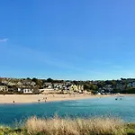 Beach Side Top Floor Property, Balcony & Sea Views