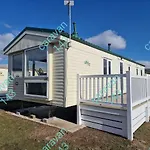 Caravan 143