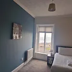 2 The Green, Exceptional Large House, Sea Views Loads Of Bathrooms