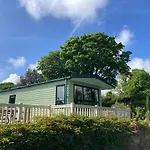 2 Bedroom Chalet In Chwilog On The Llyn Peninsula