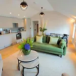 Sohot Stays The Penthouse Suite - Harbour Views - Sleeps 4