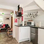 Lea Cottage