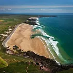 Glom Cottage Tenby, Sleeps 6, Swim Spa, Near Beach