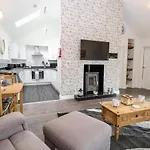 Kingfisher Lodge