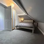 Fresh & Spacious House