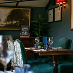 High Corner Inn