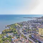 Hove To