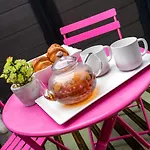 Host & Stay - The Pilgrim Coach Houses