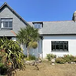 Stratton Vow - A True 1920S Arts And Crafts House!