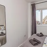 4 Seaview Bridlington Bay