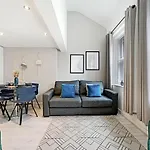 Host & Stay - City Centre Duplex Apartment