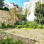 2-Bed Apartment With Garden In Vibrant Brighton District