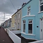Enfield Street House Behind Portstewart Promenade With Partial Sea View From Front 3 Bed Sleeps 7