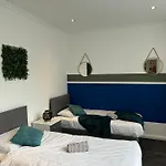 Blackpool Abode - South Pier Apartments, Apt 3