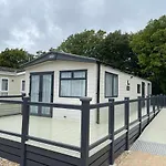 Emma'S Pad At Hoburne Naish - New Forest - Wheel Chair Accessible With Wetroom And Ramp