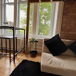 Flat 14, 10 St John'S