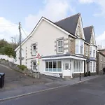 Room 1, Hotel Style Twin Bedroom In Marazion