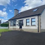Holiday Home In Ballycastle - Fainne Na Cairde