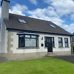 Holiday Home In Ballycastle - Fainne Na Cairde