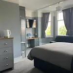 Danilton Hotel