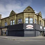 Blackpool Abode - South Pier Apartments, Apt 3