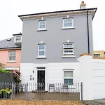 Bay Blue Apartments