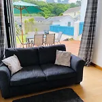 Polzeath Beach And Shops Just Steps Away !