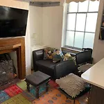 One Bedroom Apartment In Heart Of Brighton