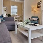 Toffees Townhouse A 2 Bed House In Liverpool 1 Mins Walk To Goodison Park