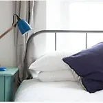 Beautiful And Bright !! Town/Harbour Apartment #2