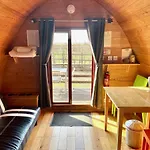 Megapod 1 At Lee Wick Farm Cottages & Glamping