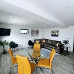 The Atlantis - Tower Apartments