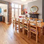 Small Seaview Villa - Norfolk Cottage Agency