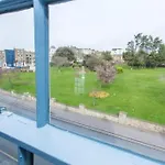 Modern Georgian Townhouse By Old Town & The Beach