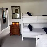 Brighton Parlourama With Hot Tub - Sleeps 18
