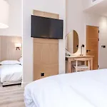 School Lane Hotel