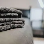 4 Bedroom Stylish Home Central Location