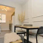 Stylish Apartment, Barbican