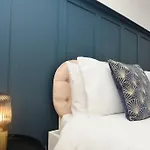 Stylish Apartment, Barbican